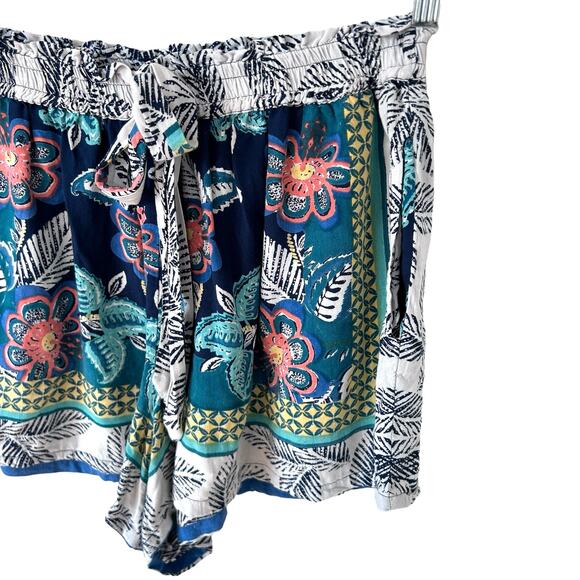Blue‎ Rain Paperback Shorts Hawaiian Floral Rayon Blue Green Womens Size Large - Picture 4 of 9